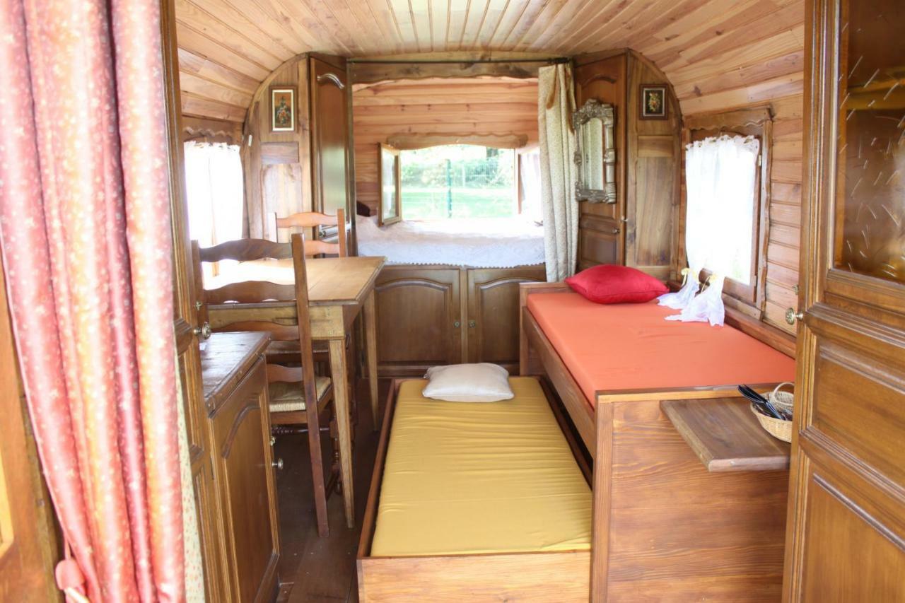 Roulotte Montfee Bed & Breakfast Semezanges ภายนอก รูปภาพ